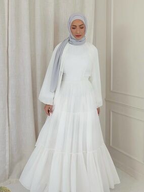 Batul the collection White Long-Sleeve Maxi Dress with Tiered Skirt